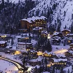 Alpin Rénové Proche Pistes Et Commerces - - Fr-1-613a-42 * Courchevel