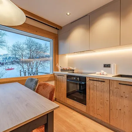 Alpin Renove Proche Pistes Et Commerces - - Fr-1-613a-42 Lejlighed Courchevel