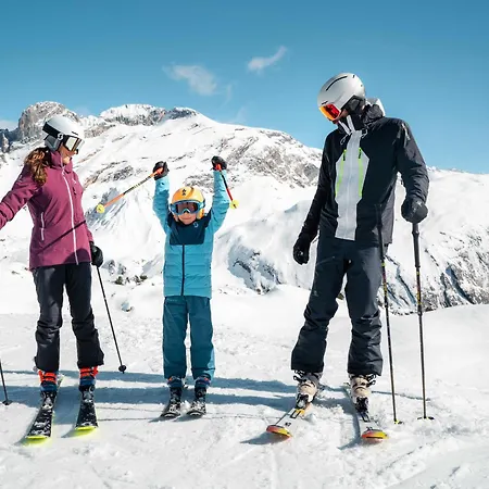 Alpin Rénové Proche Pistes Et Commerces - - Fr-1-613a-42 * Courchevel